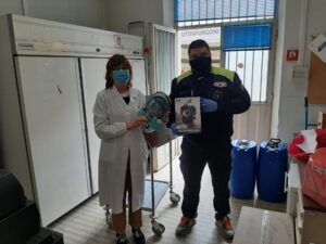 Donate maschere per la rianimazione