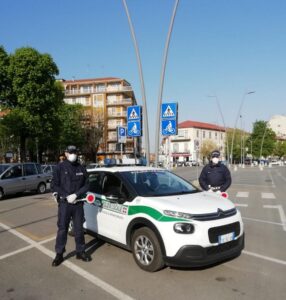 Casale: 8 spostamenti irregolari e un esercizio di ristorazione aperto irregolarmente