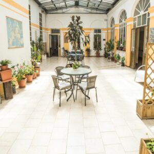 ‘Sticca’ e ‘Villa Azzurra’ strutture “covid free”, «ma tamponi in grave ritardo»