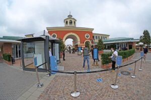 Outlet verso la normalità. I sindacati: “Numeri preoccupanti”