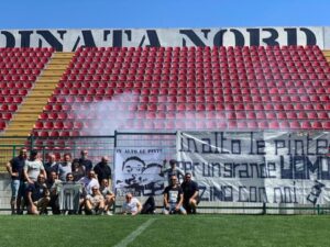 Nei circoli e nei bar: i tifosi seguono la sfida con il Siena
