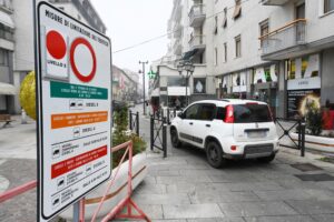 Parte la nuova Ztl in centro: chiuse le traverse di corso Roma