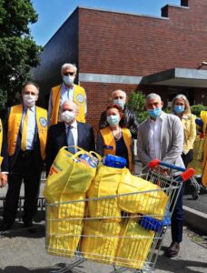 Lions Club Alessandria: raccolti i fondi per acquistare oltre cento “borse della spesa”