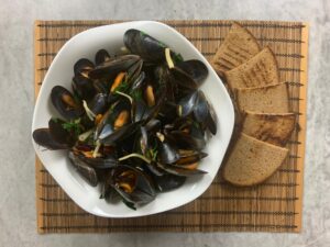 Cozze, zenzero e arance: un piatto estivo e frizzante