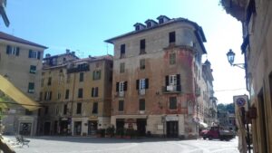 Piazza Assunta, al via i lavori all’ex hotel Universo