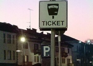 Furbetti del…”parcheggino”: limite orario alle soste di pubblica utilità