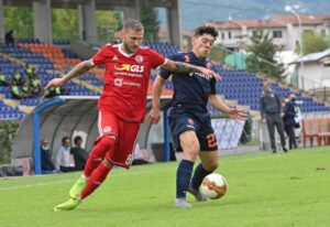 Difesa in tilt, centrocampo dominato. Si salva Macchioni