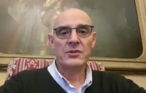 Lucchini: «A domicilio 105 positivi. Scuola, senza mascherina non si entra»
