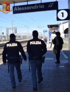 In treno con oggetti atti a offendere: denunciato