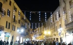 Dal 28 novembre aria natalizia per le vie della città