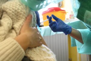 Vaccini anti Covid: accordo con i medici di famiglia