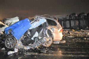 In ospedale anche l’autista del tir coinvolto nello scontro