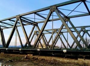 Guado ancora chiuso: a quando la posa del ponte?