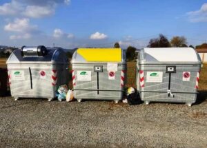 In paese arrivano i bidoni intelligenti