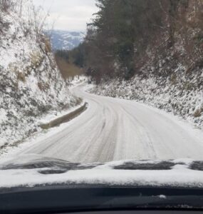 Strade ghiacciate: sulla ‘Bogliona’ traffico interdetto