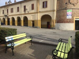 Le panchine di Mirabello? Ristrutturate grazie al cuore dei cittadini