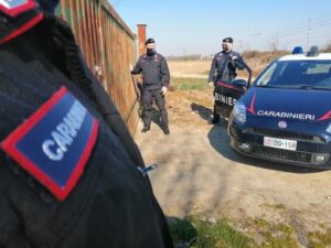 Scarica materiale edile vicino al cimitero: denunciato