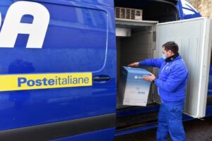 Poste Italiane consegna i vaccini