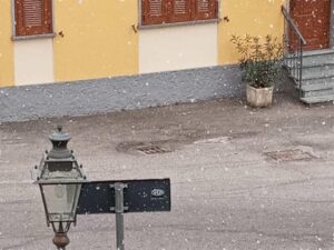 Temperature rigide, la neve fa una fugace apparizione