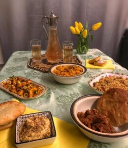 Spopola la prima cena multiculturale di ‘Ti regalo una ricetta’