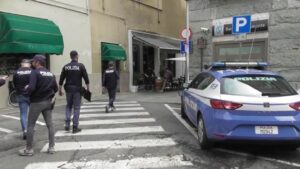 Controlli della Polizia nei locali di Casale: nessuna irregolarità