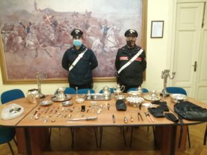 Brutale rapina nella notte, banditi già arrestati