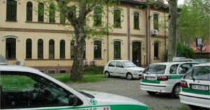 Vicolo dell’Erba: sangue sul muro e a terra, le indagini