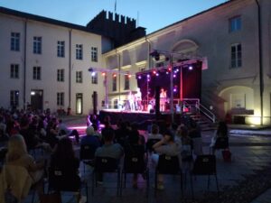 Dopo la pausa torna Esco: musica protagonista per tre serate