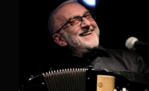 “Gianni Coscia 90”: il tributo della città al musicista