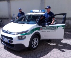 Guidava in stato di ebbrezza: 60enne ‘beccata’ da due agenti fuori servizio