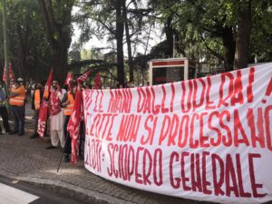 Presidio SiCobas davanti al tribunale