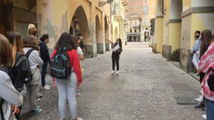 Tour speciale per i neo alunni del Leardi: a guidarli i colleghi ‘veterani’