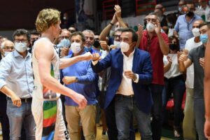 Bertram prova a staccare il pass