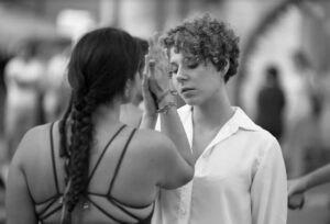 Danza e teatro per vivere bene: il progetto del duo Poggio-Massone