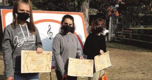 Pertini: alunni premiati per il nuovo logo del corso musicale