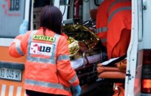 Scontro tra un’auto e una moto: deceduto il  centauro