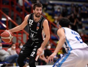 Bertram incompiuta, Napoli vince nel finale