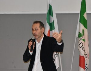 Pd: «Casale accolga gli ucraini come fece con gli albanesi»