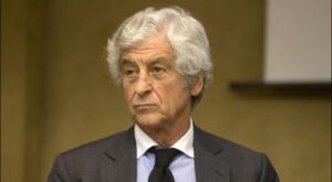 Furto a casa di Gianni Rivera sul Lungotevere Marzio