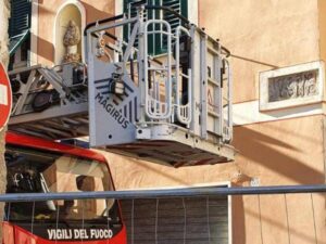 Cadono calcinacci da piazza di Frè, strada chiusa a Voltaggio