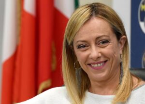 La Meloni diventa una linea di abbigliamento