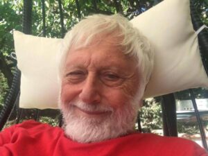 Addio al generale La Pila: «Un angelo ha richiuso le sue ali»