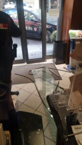 Alessandria, spaccate nella notte in pieno centro