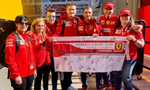 Una domenica in “rosso”: corteo di Ferrari sulle colline del vino