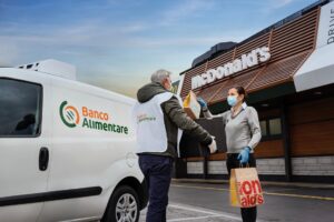McDonald’s: a Valenza 50 pasti a settimana alla San Vincenzo