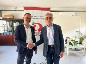L’OI del pomodoro e Terra! insieme contro lo sfruttamento e il caporalato in azienda