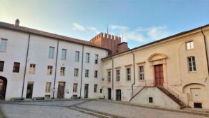 Da domani al Castello di Casale la mostra ‘Ascolto sensibile’