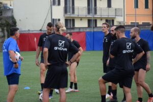 Casale al lavoro. Con Gonella in più