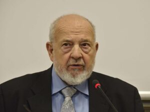Alla ricerca delle “dimore di dio” con lo storico Franco Cardini