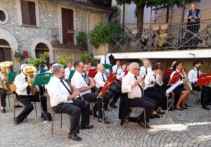 Ponzone ha salutato i turisti con un concerto in piazza